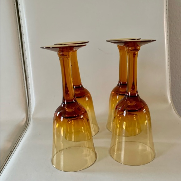 1970 Honey Amber Hand blown Stemmed Wine Goblet Glasses Of 4 - Picture 9 of 12